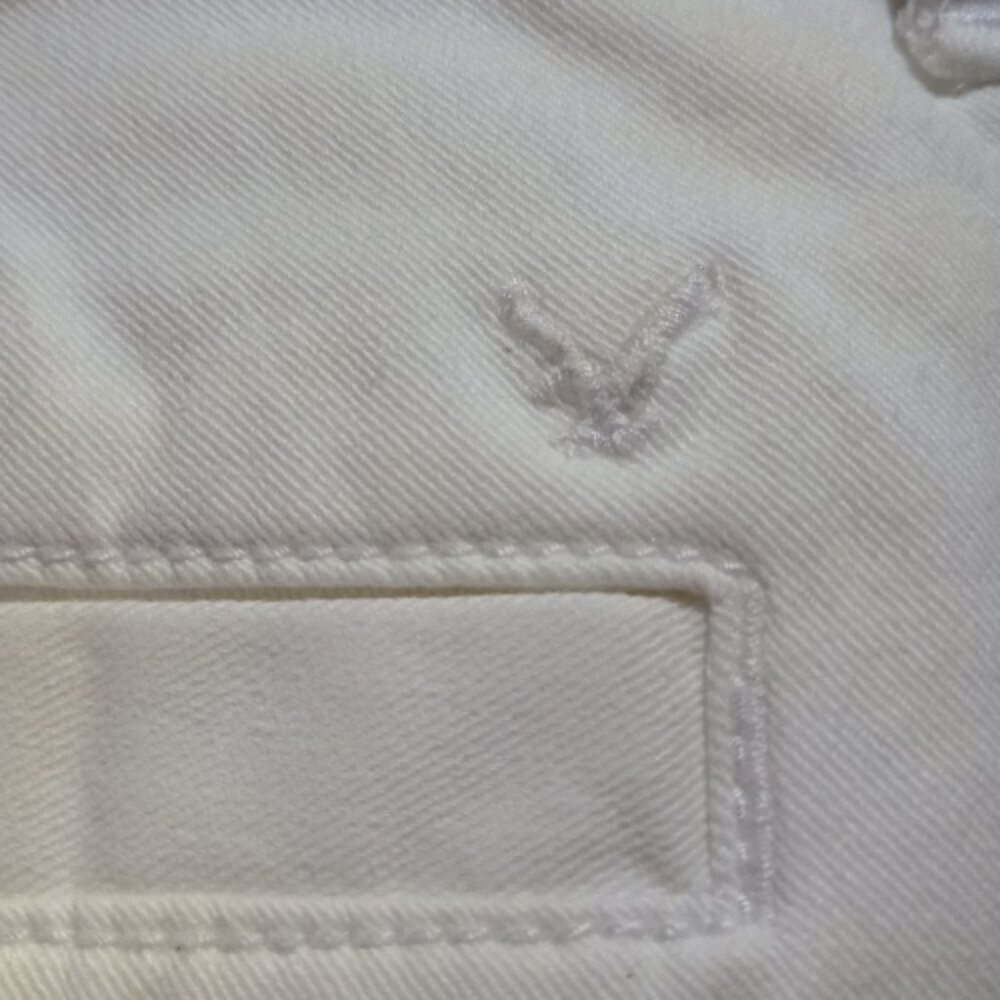 American Eagle Outfitters White Midi Stretch Shorts Women's Size 4 With Marks - Picture 6 of 8